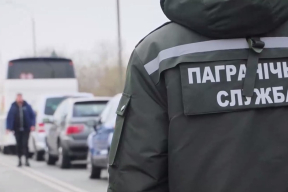 «Студентов, всех с видом на жительство, всех, кто давно не был». На границе массово допрашивают беларусов