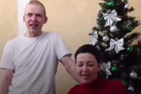 Відэафакт. Максім Знак і Марыя Калеснікава спяваюць «Тры чарапахі»